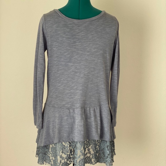 SOLDGray lace babydoll blouse by Poof Size L - Picture 6 of 9